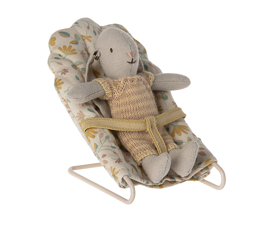 Maileg – Babysitter micro med blommigt mönster till kaniner