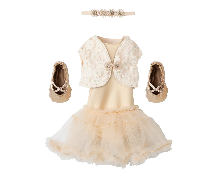 Maileg – Ballerina kläder cream och ballerinaskor, storlek 3 till kanin, ballerinaklänning med tyll och väst, diadem, guld skor och klänning