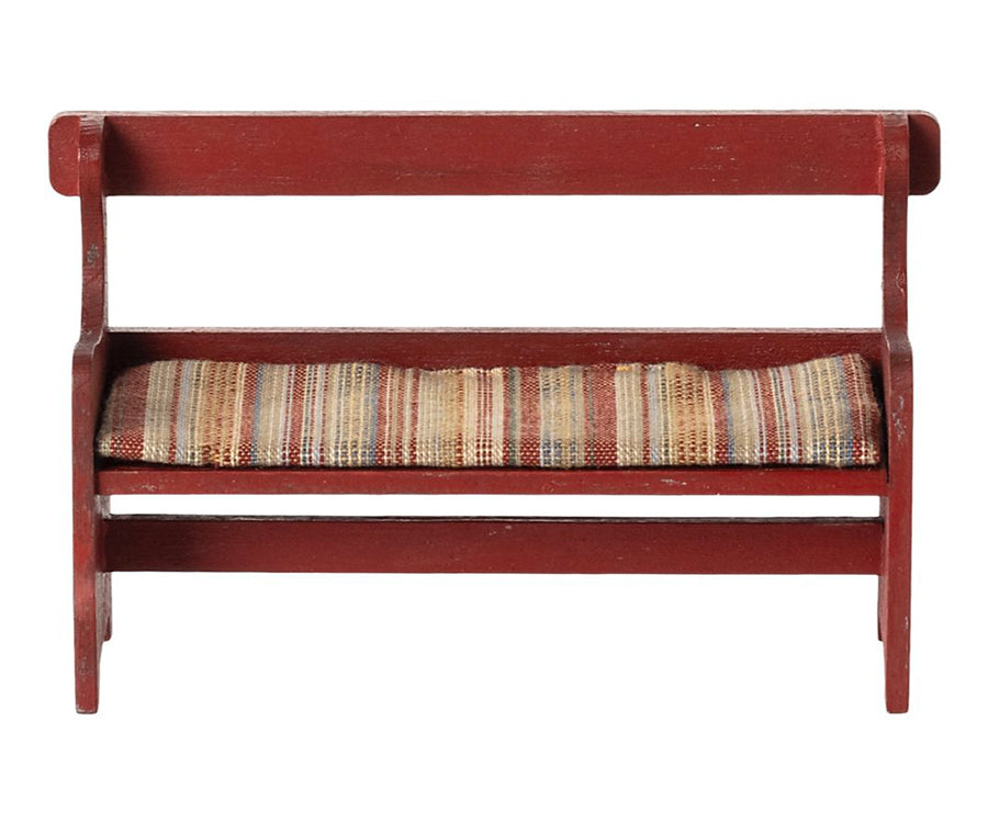 Maileg – Bänk till möss, miniatyr röd vintage träbänk med kudde till mus