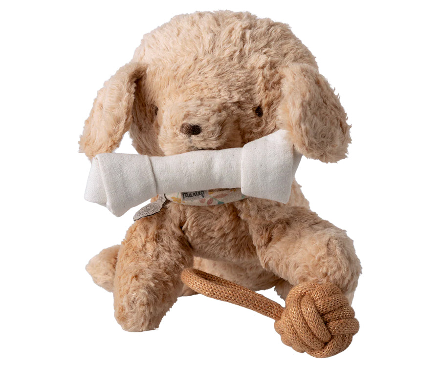 Maileg – Väska med ben och leksak till hundvalp, tuggben och boll med snöre till hund