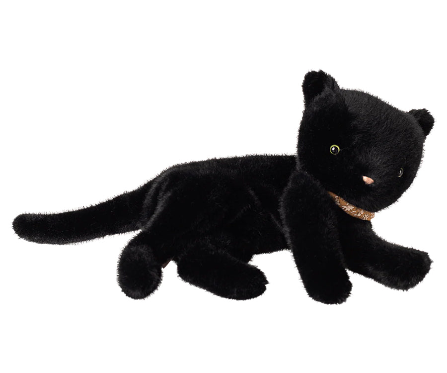 Maileg – Katt i plysch i färg svart, kattunge med blommig scarfs, sleeping kitten medium, FÖRBESTÄLLNING
