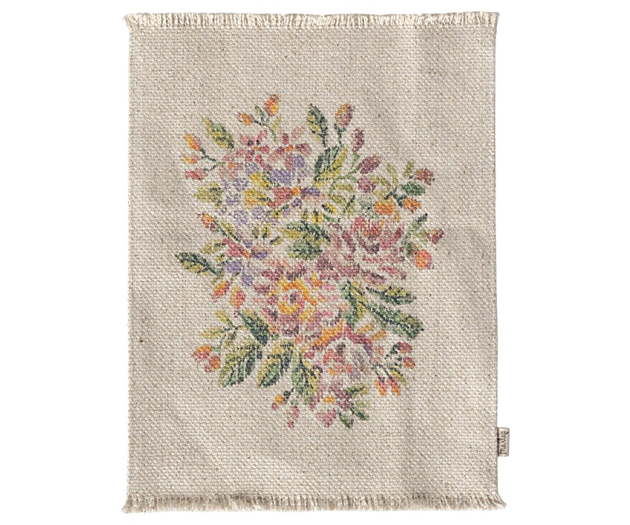 Maileg – Matta med blommor och fransar, storlek large, miniatyr dockhus