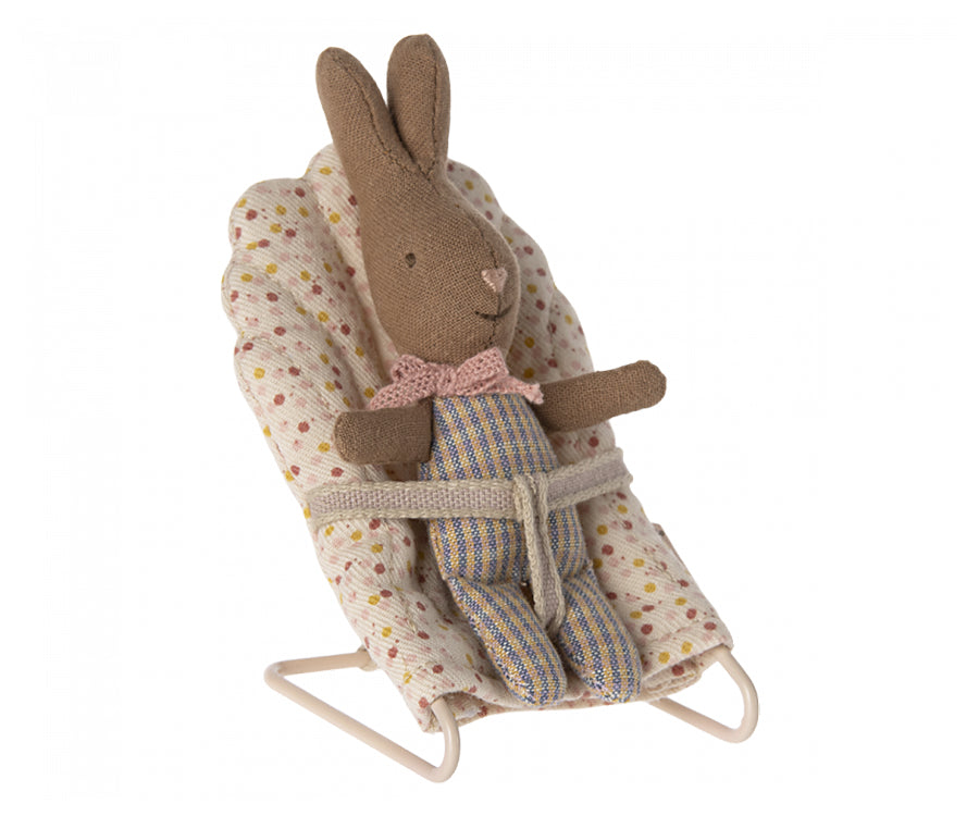 Maileg – Kanin baby My, rosa/blå rutiga kläder