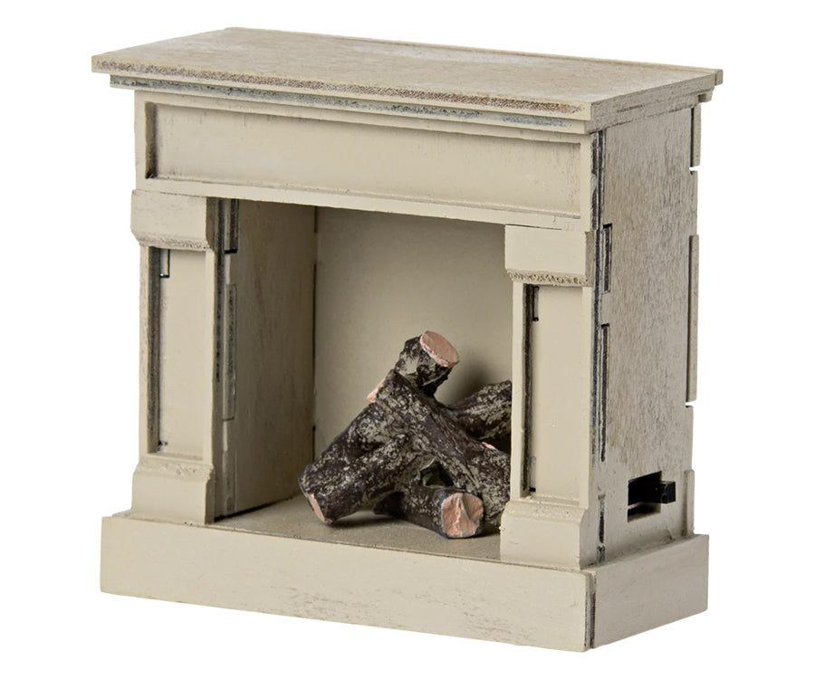 Maileg – Fireplace with candle, white/off-white