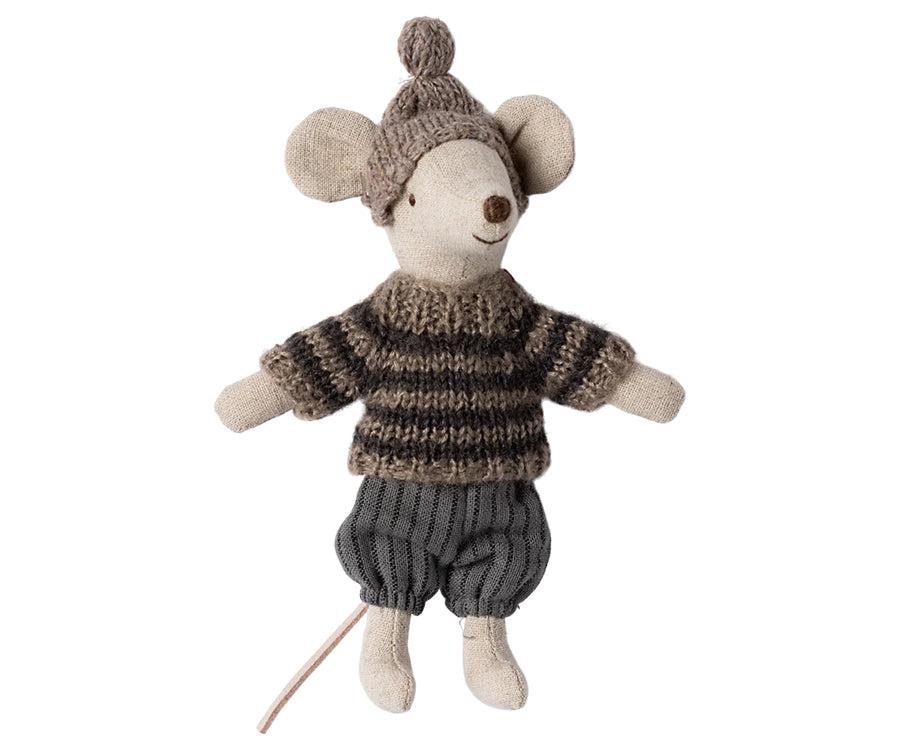Maileg – Mother mouse with sweater, skirt and bag
