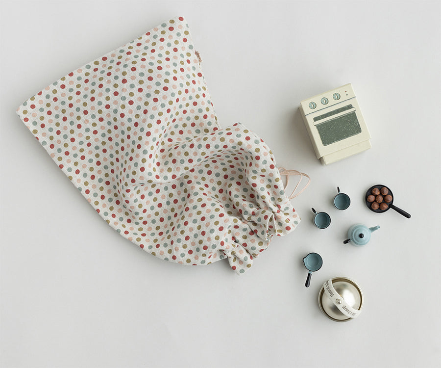 Maileg – Tygpåse prickig i linne, påse med multi dots / flerfärgade prickar