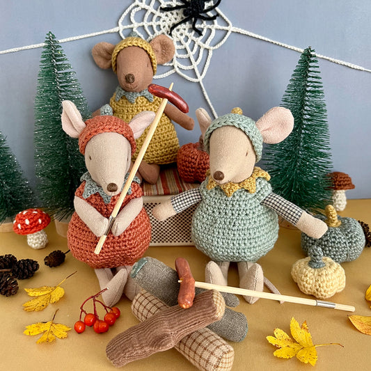 Miniatyr – Virkad grön pumpadräkt med mössa till Halloween, kläder för möss Halloweenpumpa