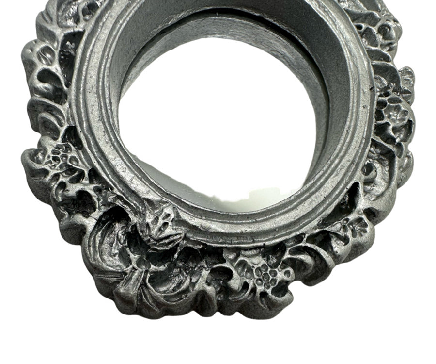 Miniatyr – Spegel i silver till dockhus, oval silverspegel