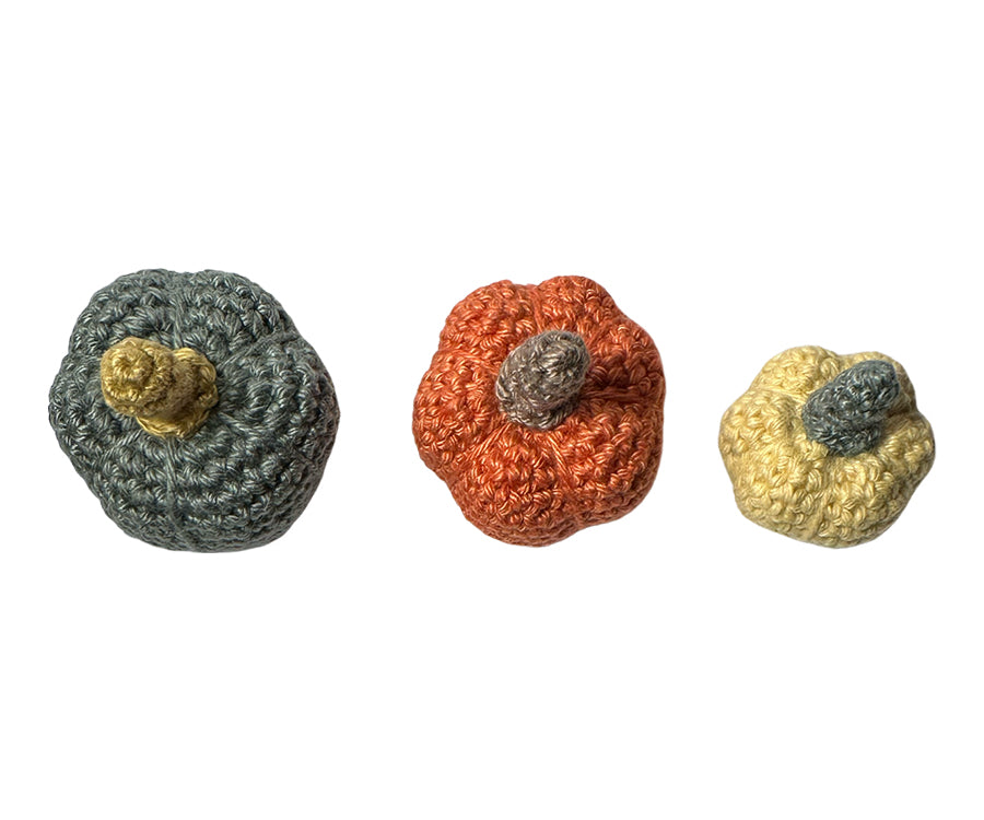 Miniature - Crocheted pumpkins for Halloween, pumpkin in different colors and sizes, 3 pcs