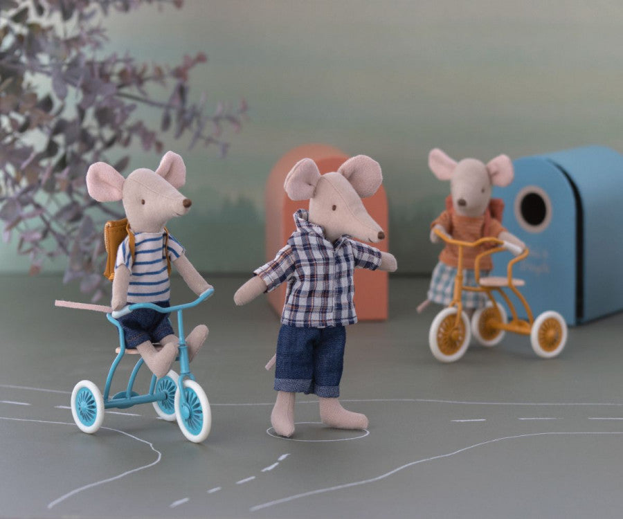 Maileg – Clothes and brown backpack for big brother mouse
