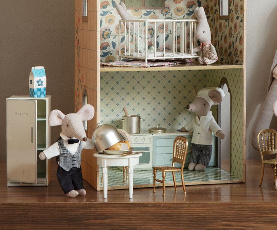 Maileg – Kylskåp för möss, miniatyr med tillbehör till mus