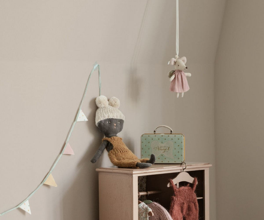 Maileg – Little sister mouse in suitcase, guardian angel with wings and dress