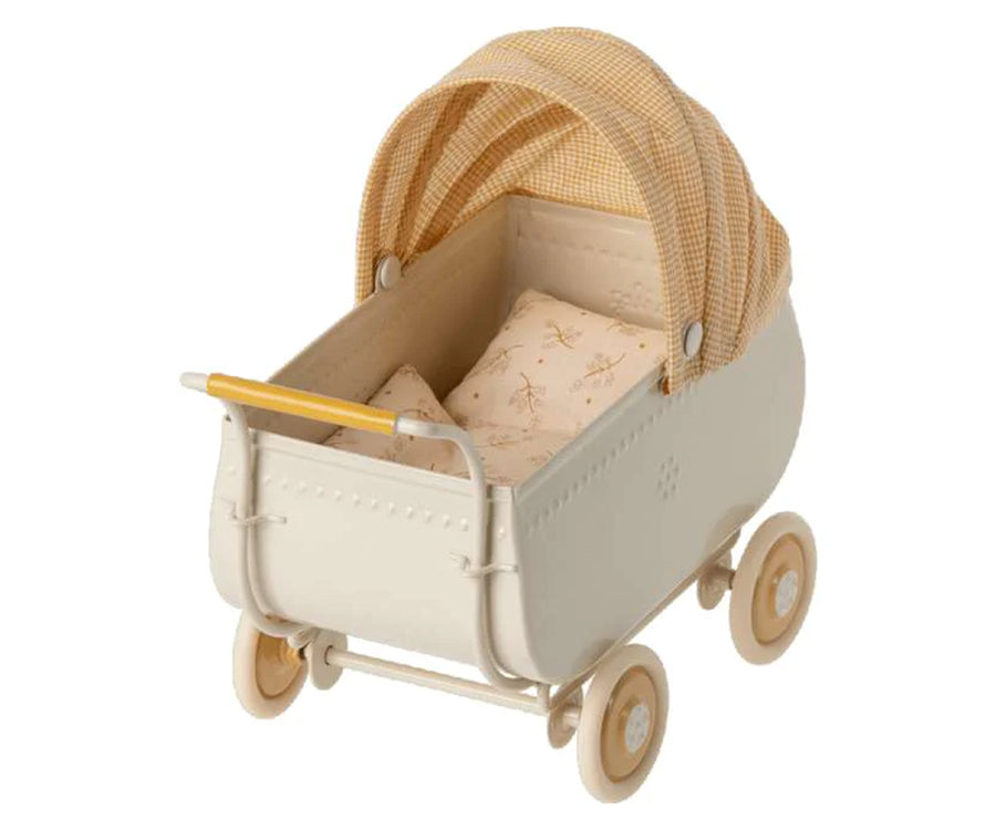 Maileg – Barnvagn micro, gul vagn med vintagelook