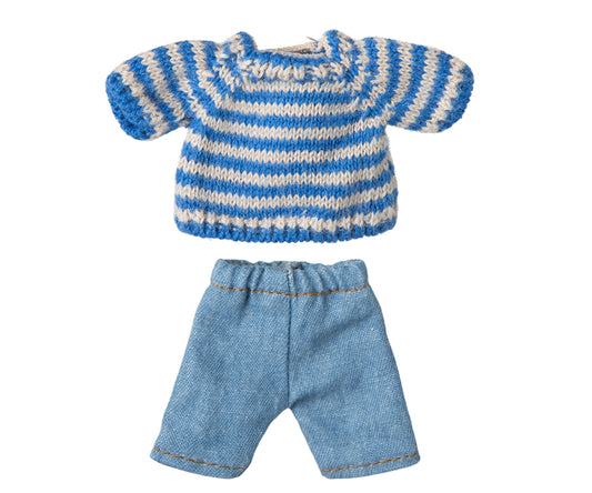 Maileg – Kläder till storebror mus, vit och blå randig stickad tröja och byxor jeans, brormus