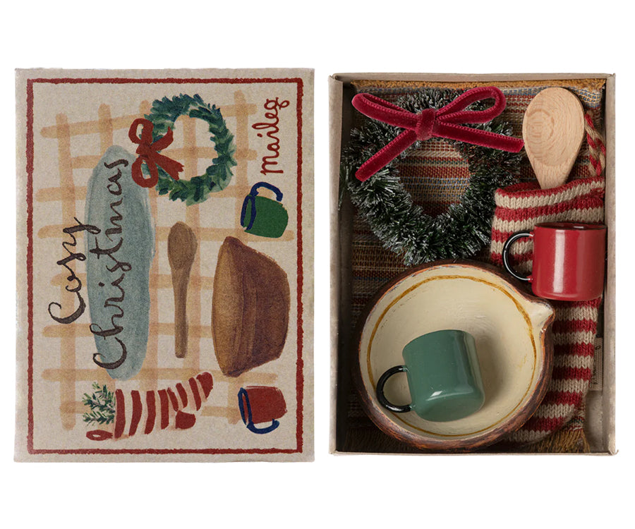 Maileg – Cozy Christmas set för jul till möss, tillbehör i ask för julen