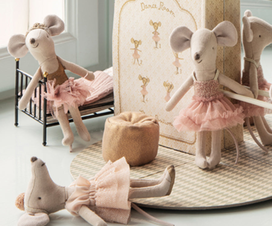Maileg – Lillasyster ballerina, syster mus rose / rosa