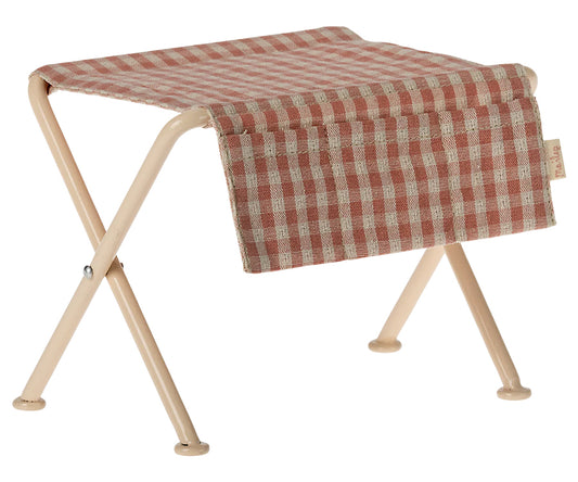 Maileg – Skötbord större, för baby kaniner och teddy