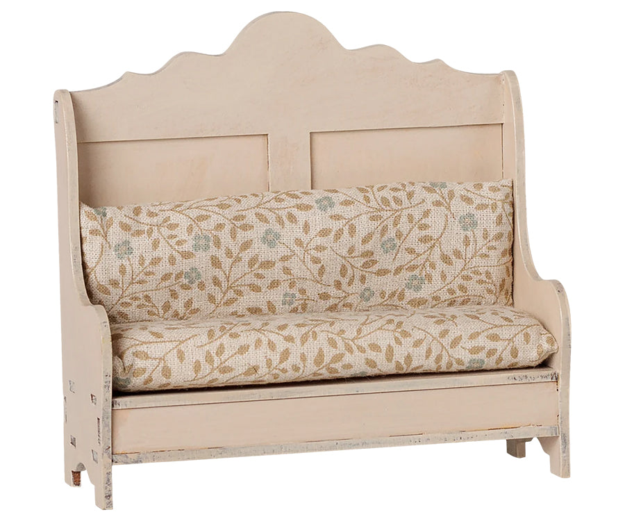 Maileg – Bänk vintage till möss, kökssoffa sandfärgad för mus, soffa i trä med blommig sits
