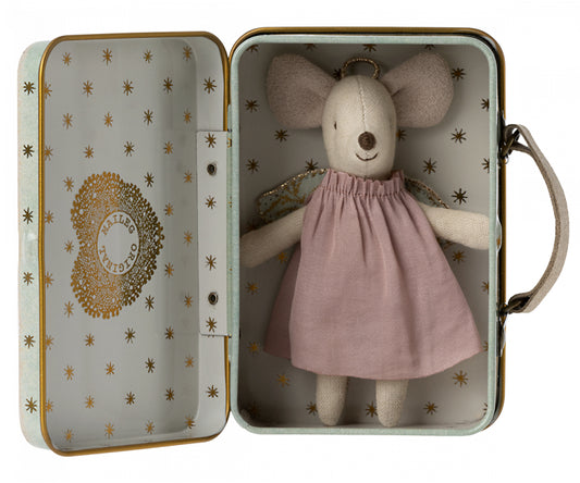 Maileg – Lillasyster mus ängel i resväska, syster skyddsängel med vingar och klänning